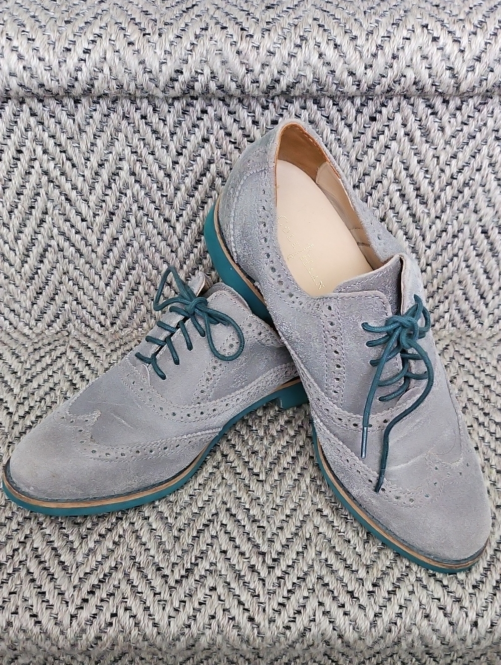 Cole Haan Grey Suede Oxfords With Teal Soles Size 6 1/2